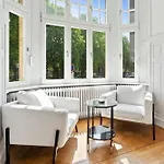 Sleek And Sophisticated In Prime Location