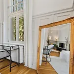 Sleek And Sophisticated In Prime Location