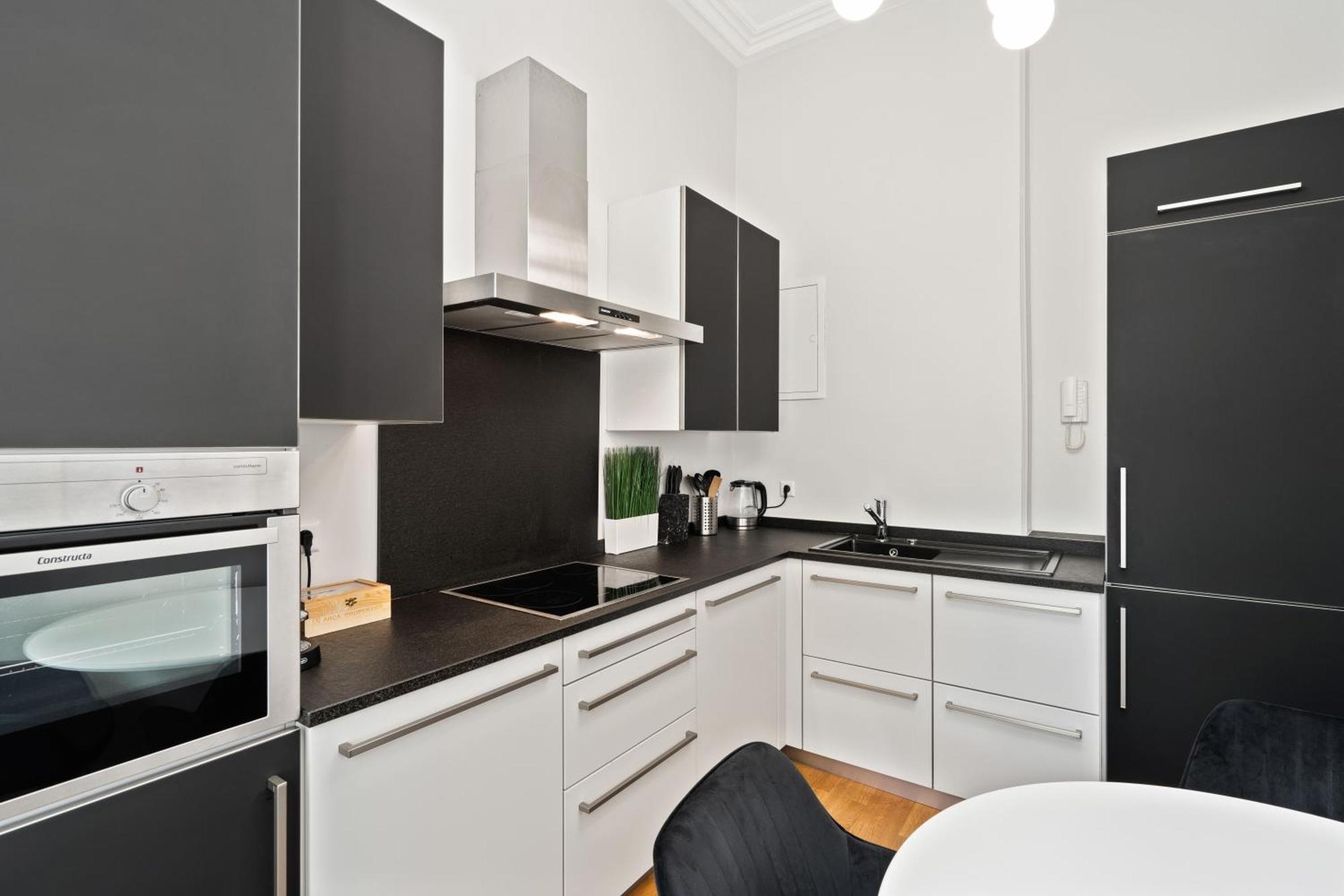 Sleek And Sophisticated In Prime Location * Luxemburgo