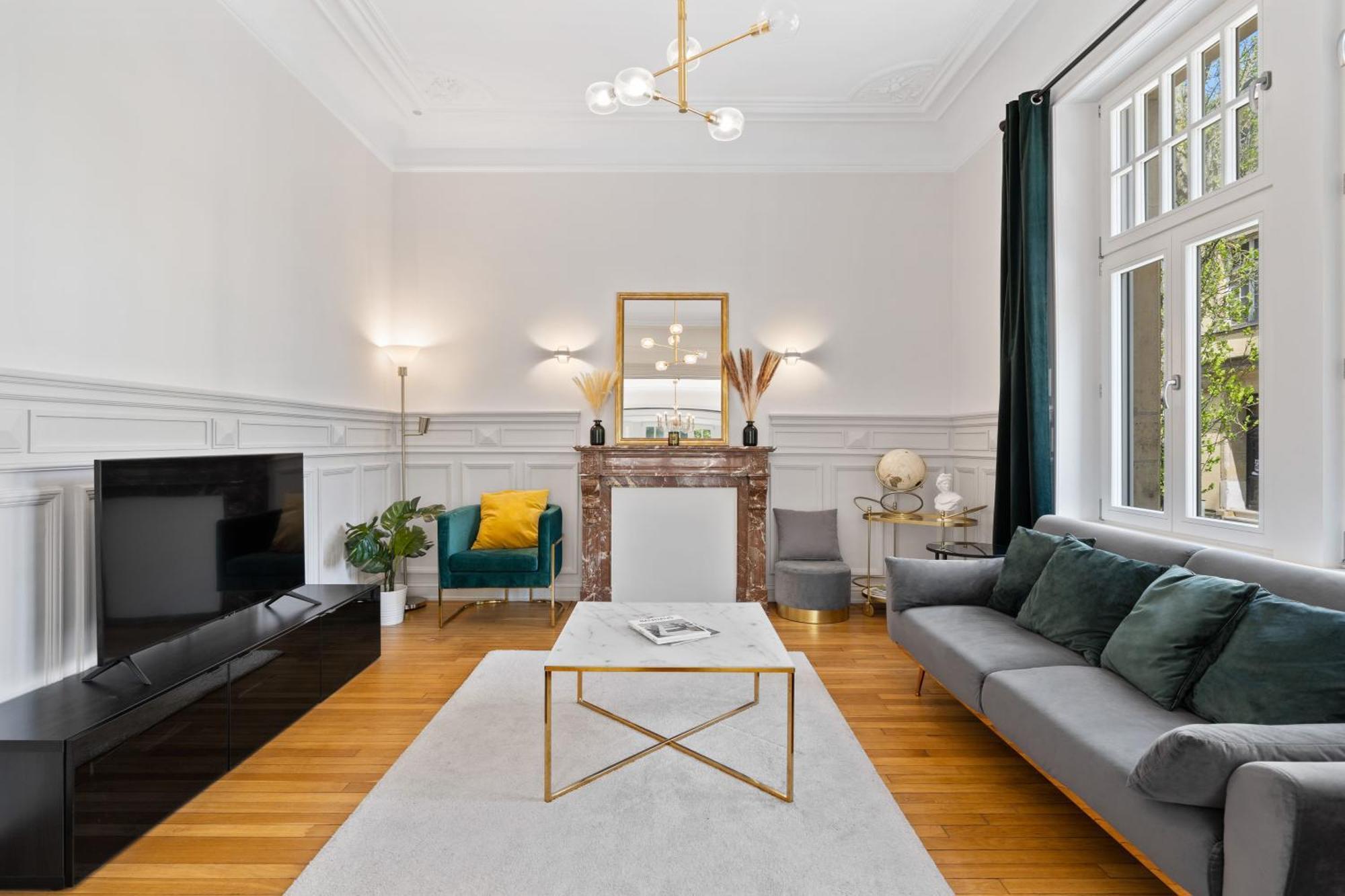 Apartamento Sleek And Sophisticated In Prime Location