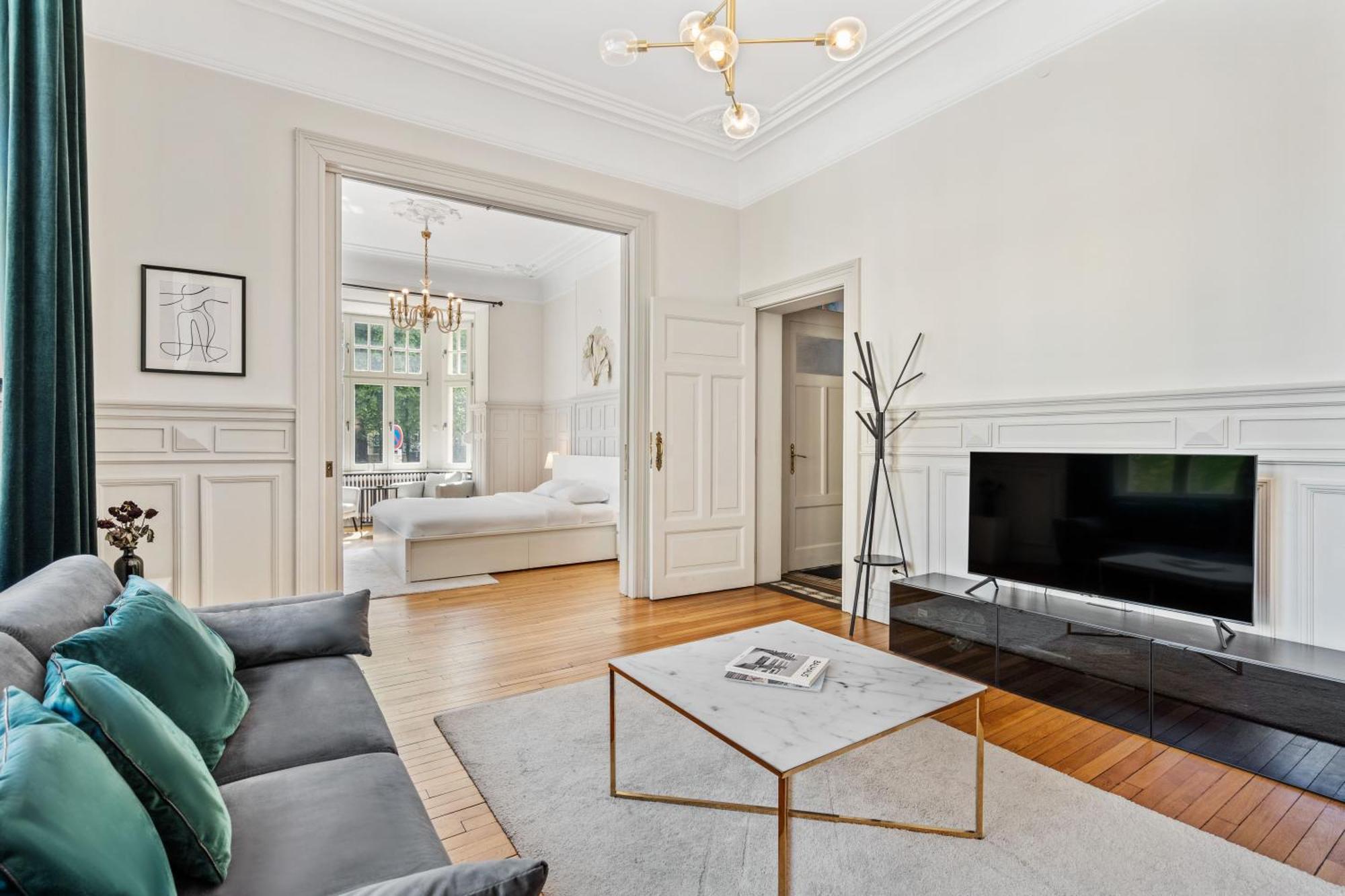 Sleek And Sophisticated In Prime Location